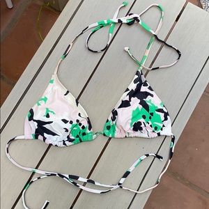 DVF loves ROXY bikini top